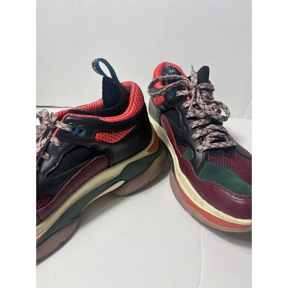 Brandblack sneakers saga